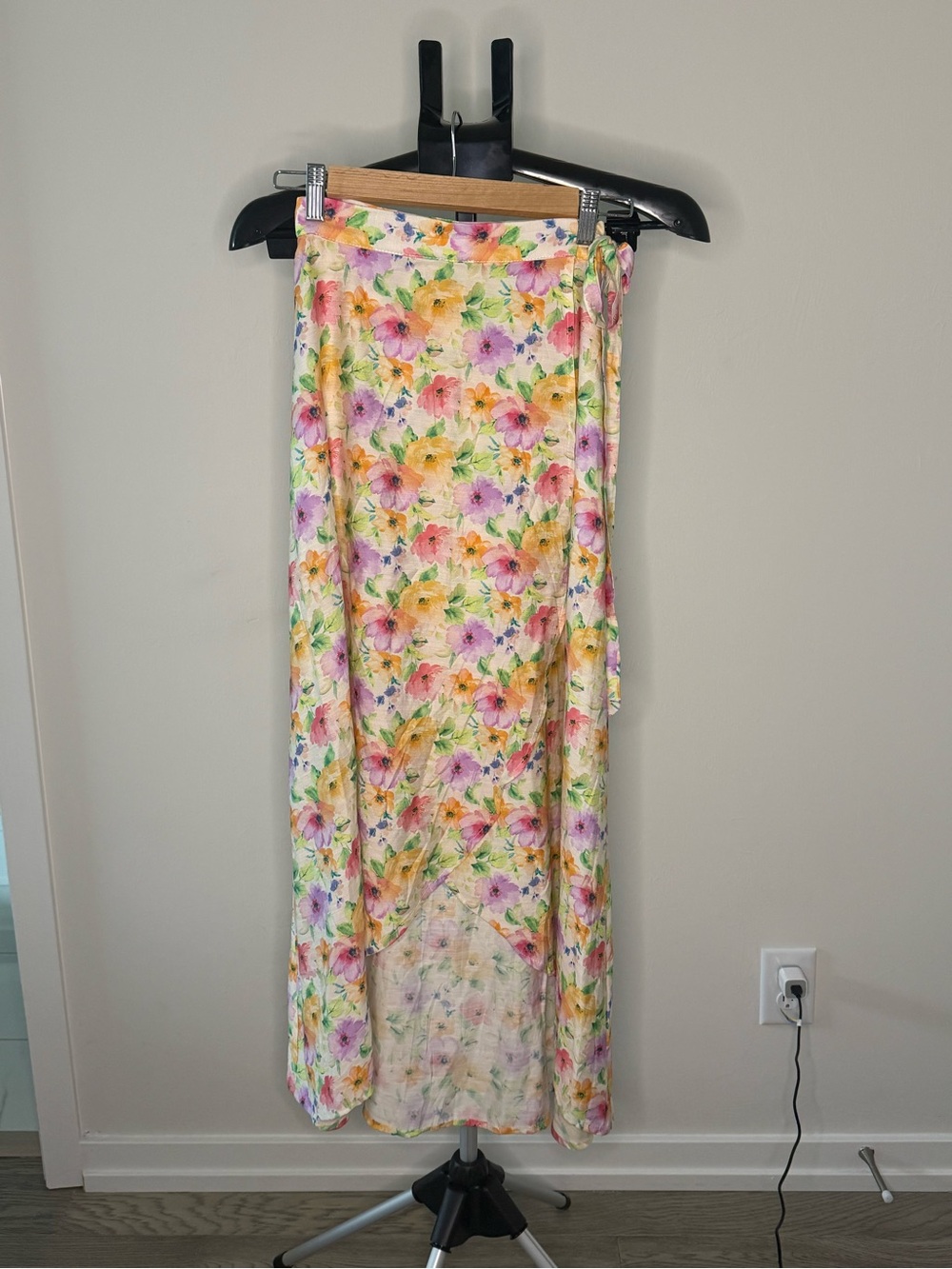 Sassy Clothes Floral Wrap Maxi Skirt S/M | Watercolor Print Tie Waist